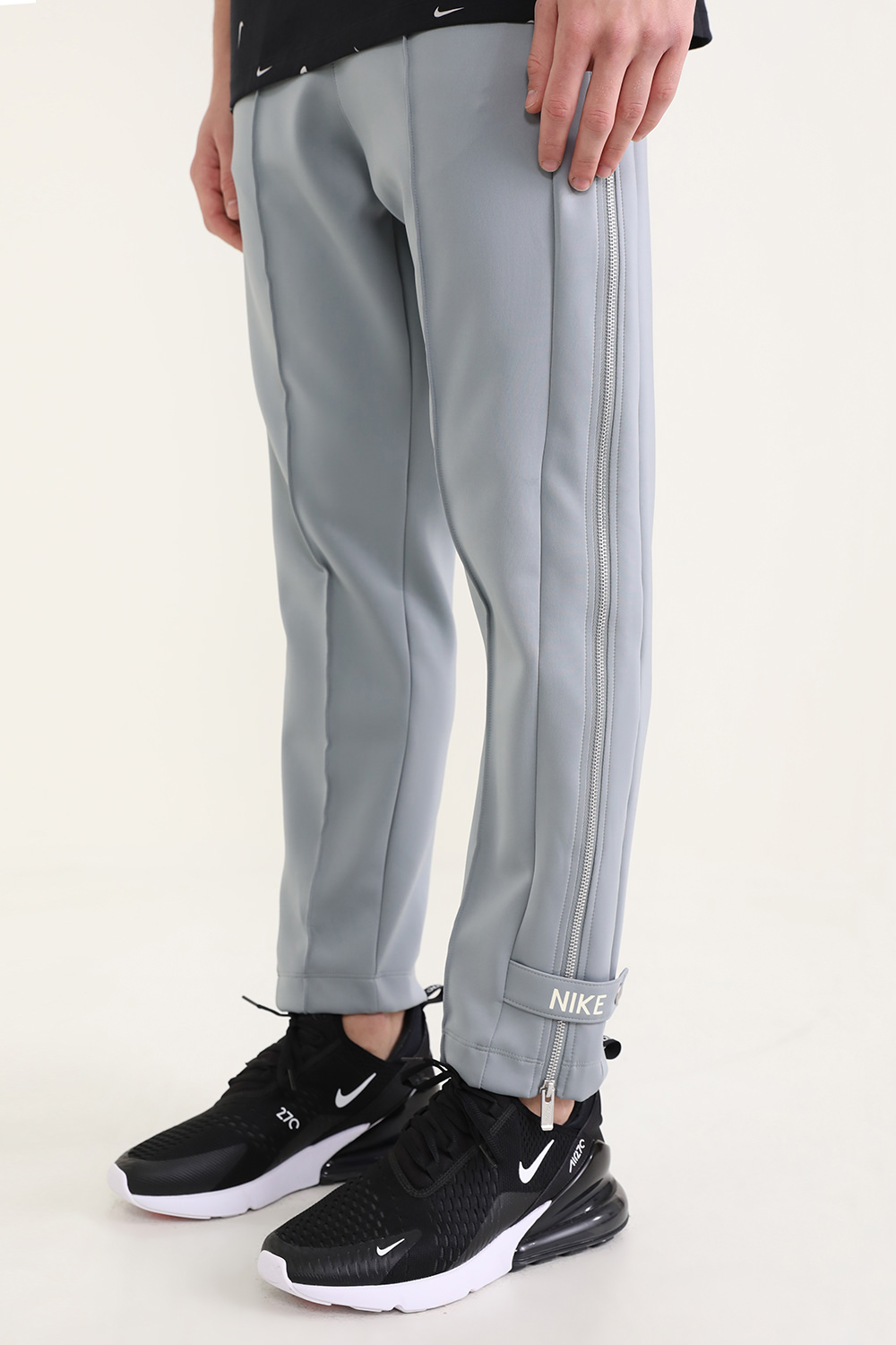 תמונת כל הלוק של נעלי ריצה אייר מקס 270